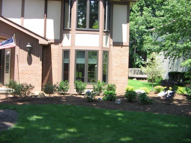 Lawn/Bed Maintenance, Plant Installation